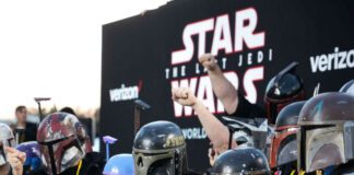 Οι εξωγήινοι του Star Wars φοράνε ψηλοτάκουνες γόβες Louboutin Οι εξωγήινοι του Star Wars φοράνε ψηλοτάκουνες γόβες Louboutin