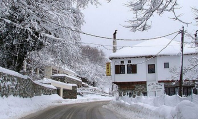 Χριστούγεννα στη Ζαγορά με σύζυγο και... πεθερά