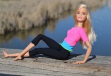 Η Barbie βραβεύεται από τους Σχεδιαστές Μόδας της Αμερικής Η Barbie βραβεύεται