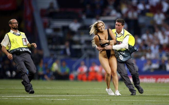 Κινσεϊ Βολάνσκι