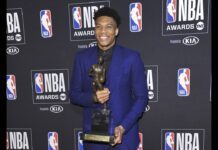Ο Γιάννης Αντετοκούνμπο πήρε το βραβείο του MVP
