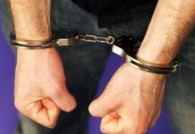 Δύο Έλληνες συνελήφθησαν στη Σαλαμίνα