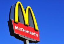 Η McDonald’s έδιωξε τον διευθύνοντα σύμβουλο λόγω σχέσης με υπάλληλο Η McDonald's